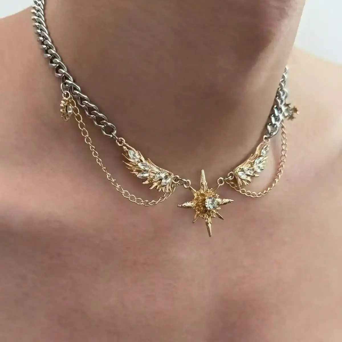 Men Accessories Neck Chain - Gotische Punk-Halskette in Goldfarbe mit Flügeln